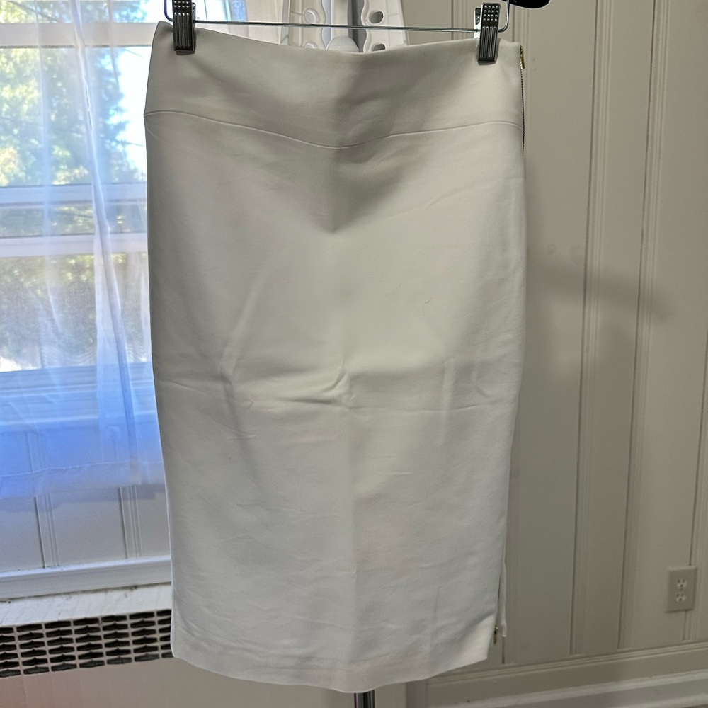 Express Outlet Skirt